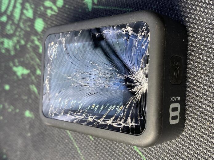 Broken gopro8