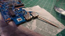 Очищення портів USB-A