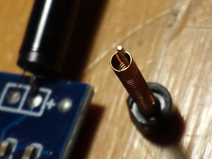 Vibration sensor contact spring